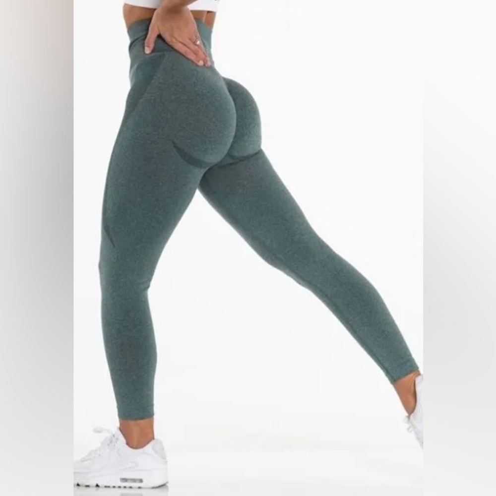 NVGTN Contour High-Waisted Green Leggings